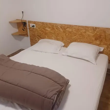 Holiday home Les Chataigniers Maison 1 - 4pers