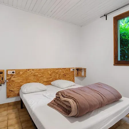 1.chataigniers Option Clim- 4pers Feriehus Calviac